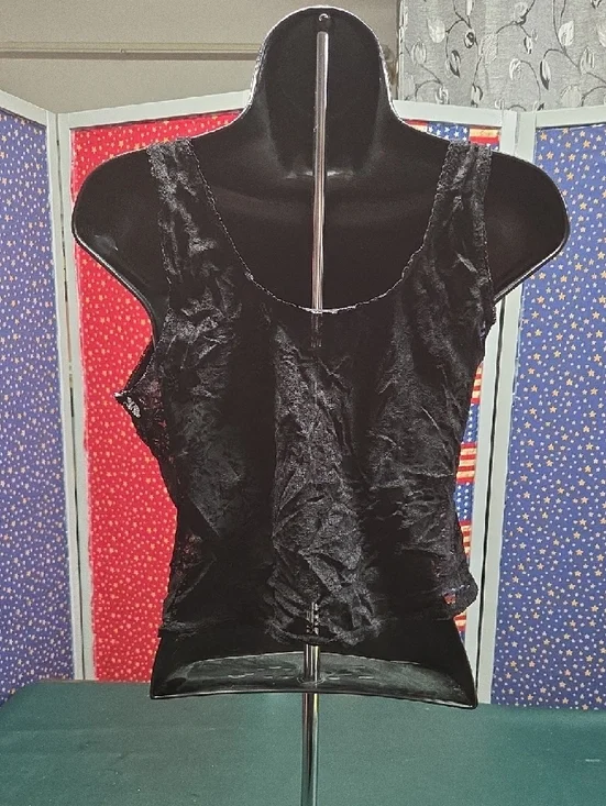 **Black Lace Tank Top** - Picture 2 of 3